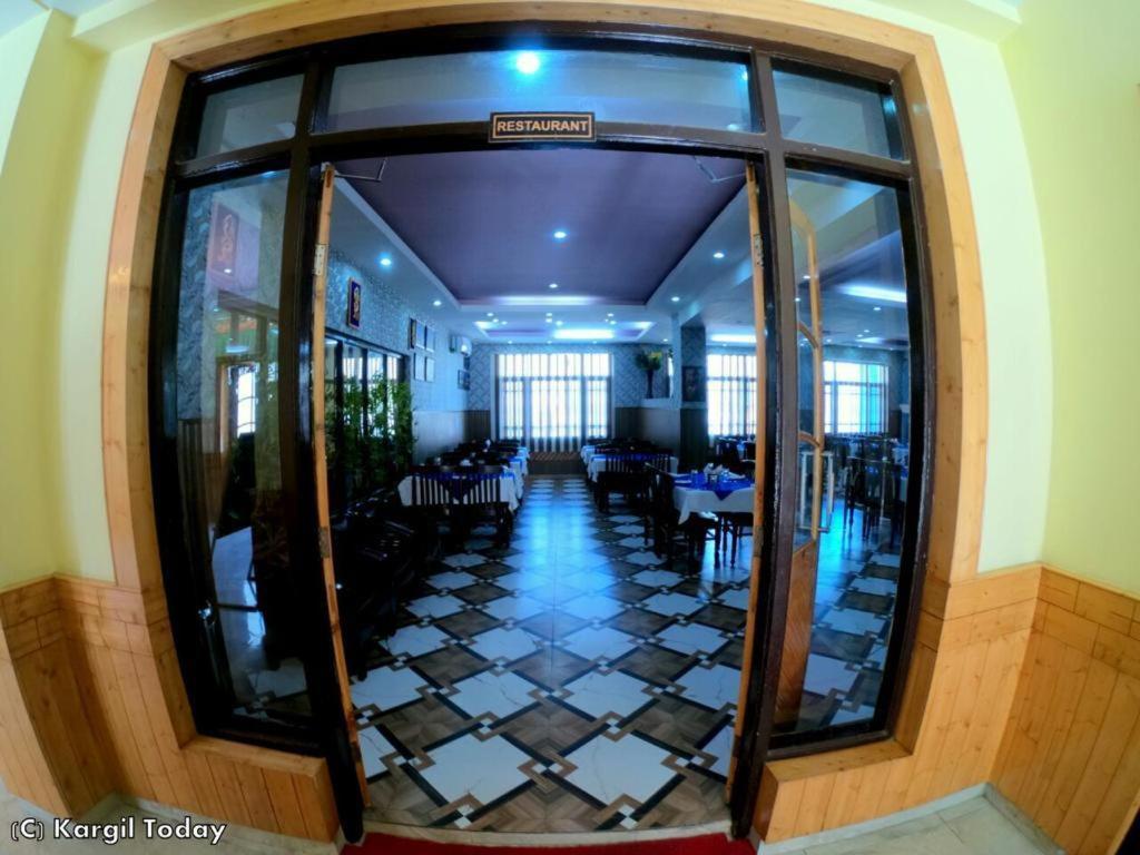 Hotel Zojila Residency Каргил Екстериор снимка